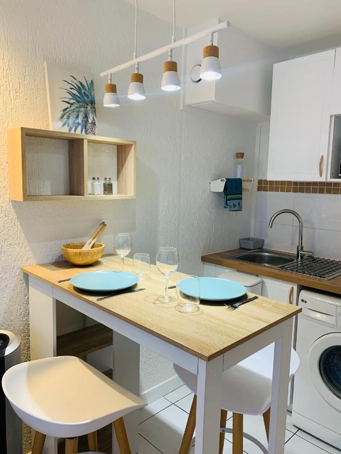 Golfe Juan Studio Dans Residence Avec Piscine Валлорис Экстерьер фото